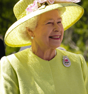 Regina Angliei Pinterest 1 300x320